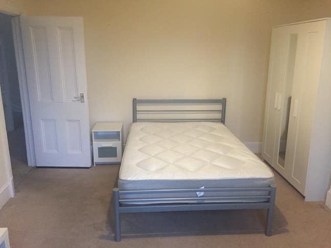 Enormous double room in Streatham  Main Photo