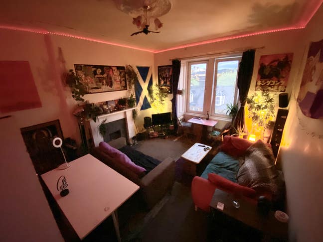 Double Room available to rent in Haymarket Main Photo