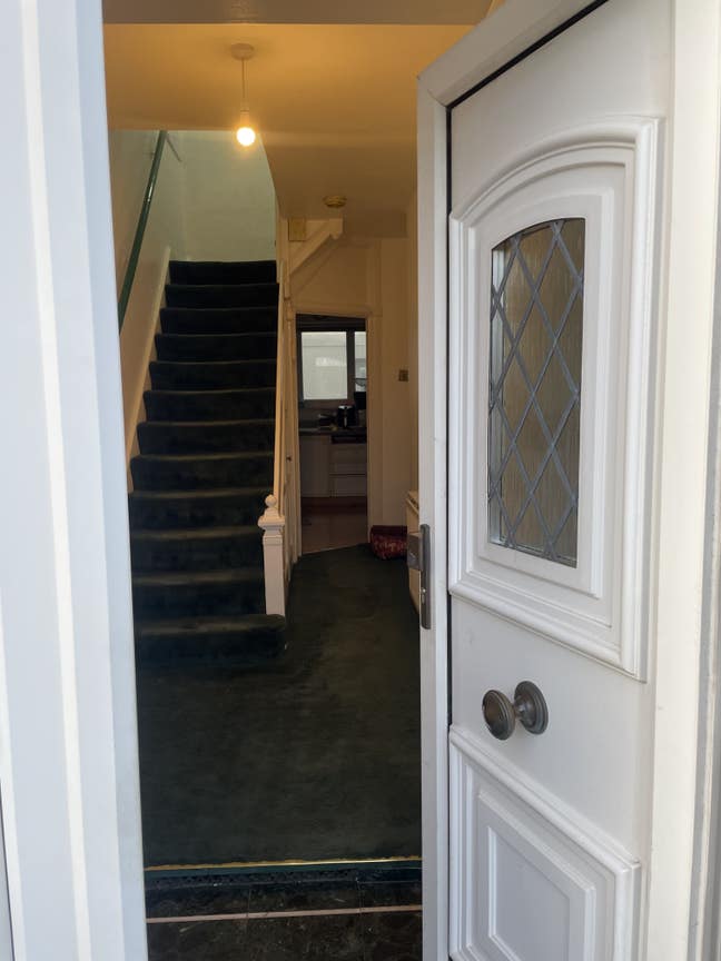 Comfortable and cosy double and single room availa Main Photo