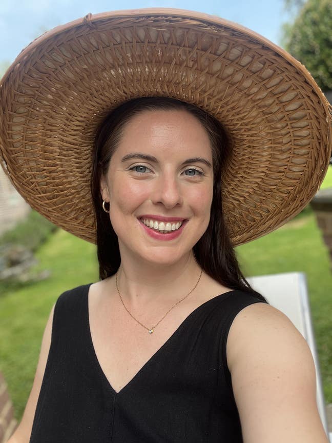 Reliable, quiet and happy woman looking for rolm Main Photo