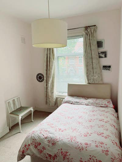 Double Room - Quiet, Desirable Area - near tube Main Photo