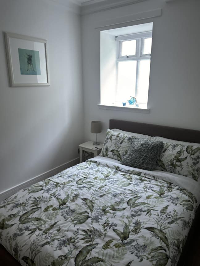 Mon-Fri room to let. West end Glasgow  Main Photo