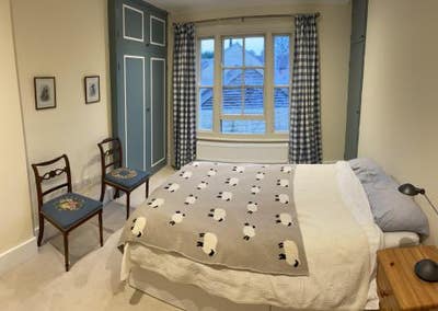 Large Double bedroom, own bathroom, 1st September  Main Photo
