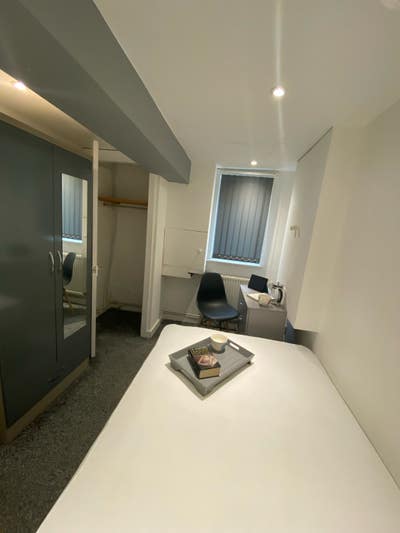 VT1  Double Room in Burley - available immediately Main Photo