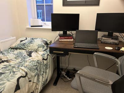 Furnished single room Main Photo