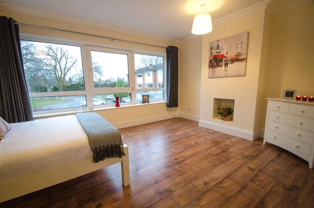 Amazing XLarge Double 10min walk to Town & Station Main Photo