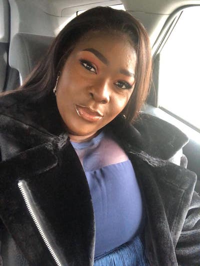 Professional Female seeks a ensuite double  room Main Photo