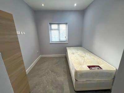 Brand New Single  Room Private Bathroom Main Photo