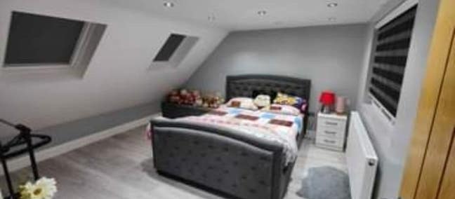 Large room in shared house Main Photo