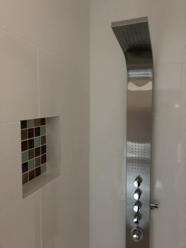 Modern en-suite rooms available town centre Main Photo