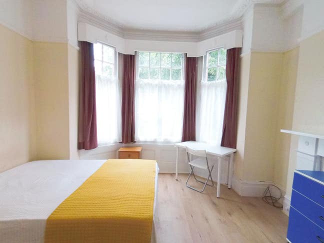 Super BD in houseshare,  5mins Ealing Common Main Photo