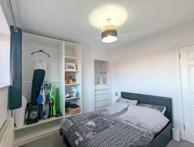 Double Bedroom to rent in Feltham  Main Photo