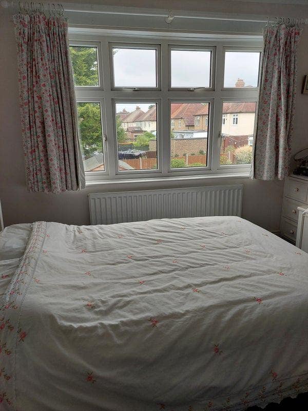 Very large Double Room in Lovely House Main Photo