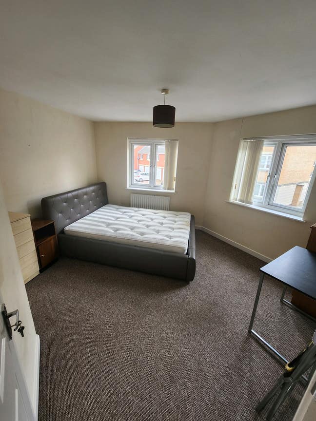  Ensuite Double room In a Shared House Main Photo