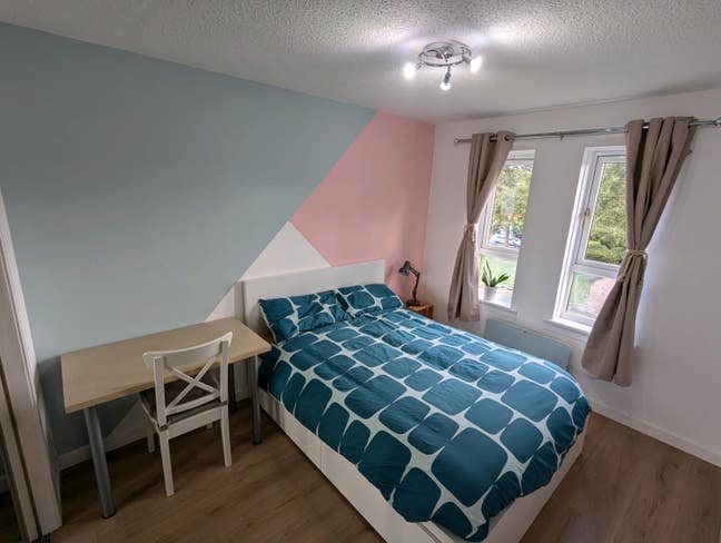 Short-Term Room in Cosy Flat in the West End Main Photo