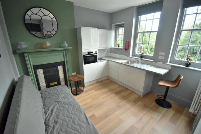 Bills Included! Studio Flat - Allcroft Road  Main Photo