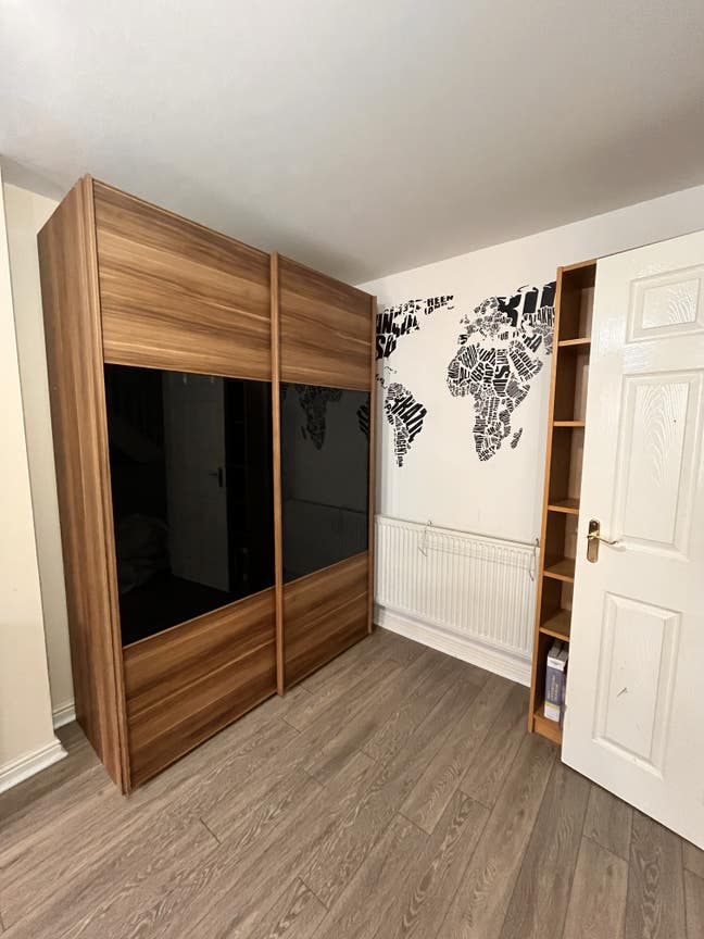 A beautiful room in a family home Main Photo