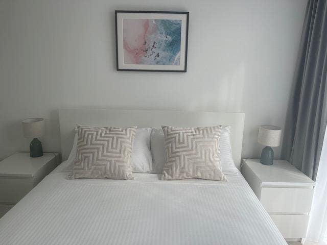Double Room with Own Bathroom (Mon to Tues)) Main Photo