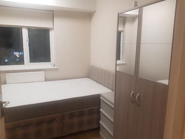 Small Double avaliable in High Barnet Main Photo