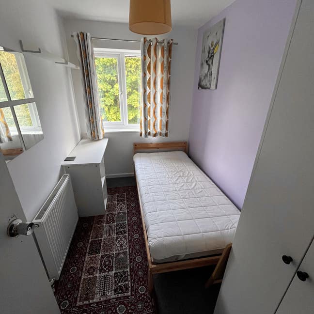 Single Room with available  Main Photo