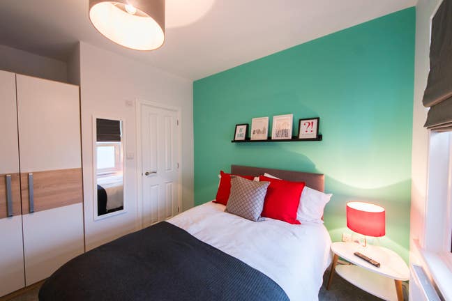 Don't Miss Out - Close to Royal Berkshire Hospital Main Photo