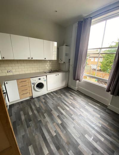 Double Room 2 Mins from Train Station Sydenham  Main Photo