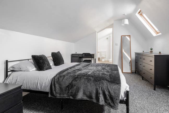 Beautiful Ensuite Double Rooms - Bills Inc Main Photo