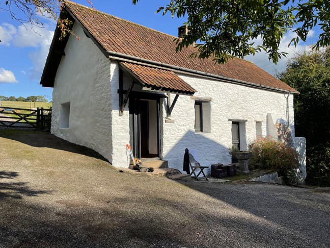 Quiet detached farm  cottage  Main Photo