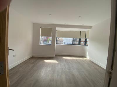 Stunning 2 bedroom flat - Wood Green Main Photo