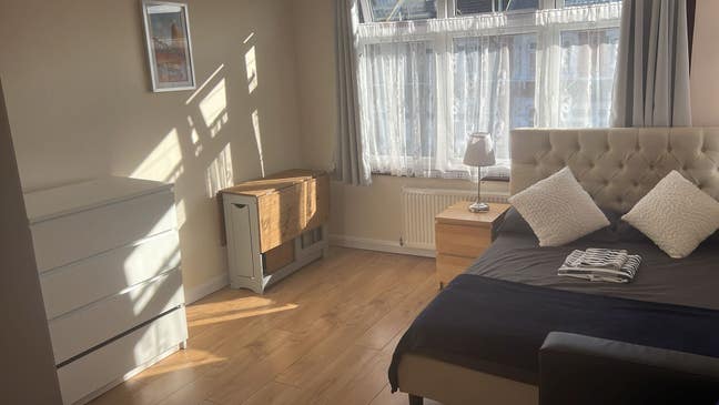 Furnished Double Room  Main Photo