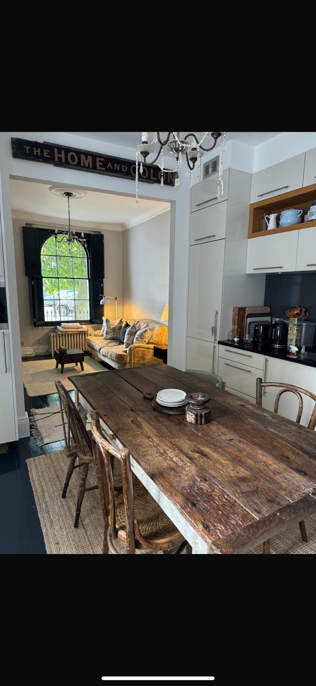 Large double bedroom/stunning flat for rent.  Main Photo