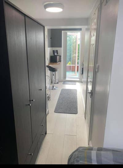 Modern Studio Flat (En-Suite) - West St Leonards  Main Photo