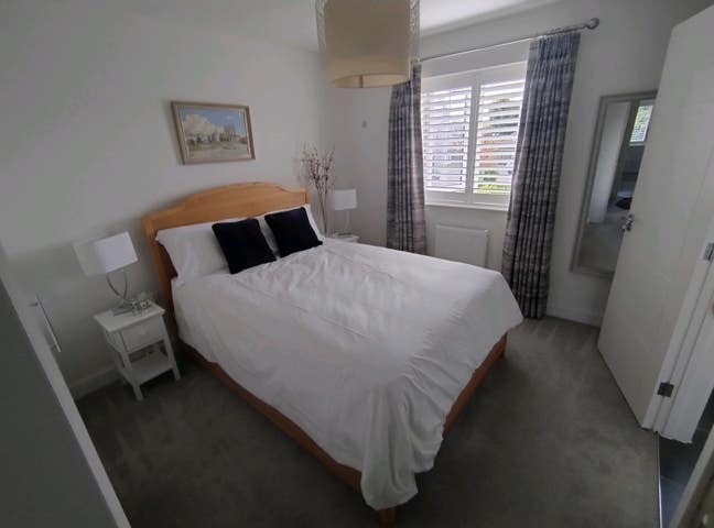 Double room with shower next door & En Suite room Main Photo