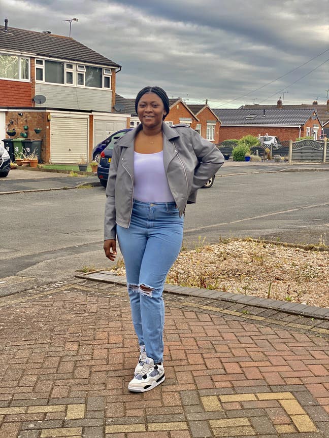 30 year old Female seeks a double room Main Photo