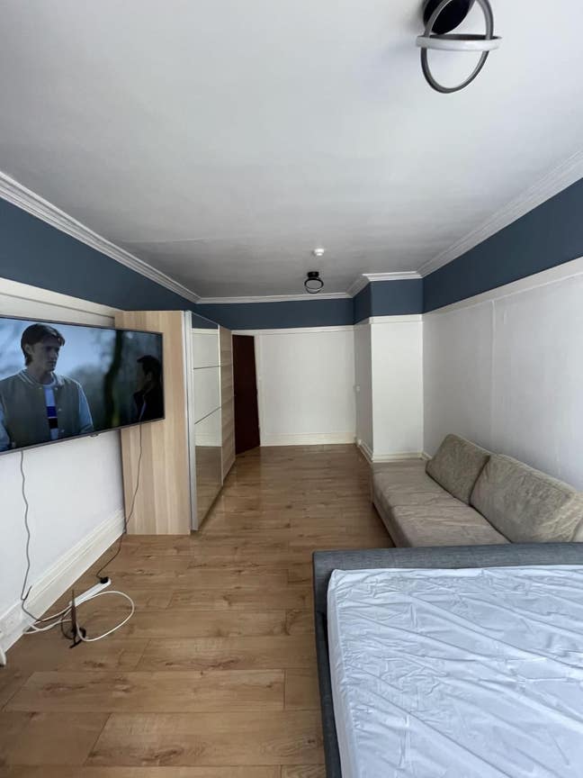 Large Double room to rent in Grove Park, SE12 Main Photo