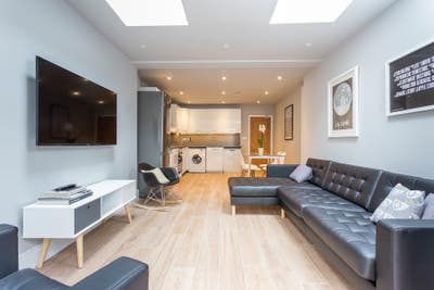 Double rooms in Balham, opposite pool & gym  Main Photo