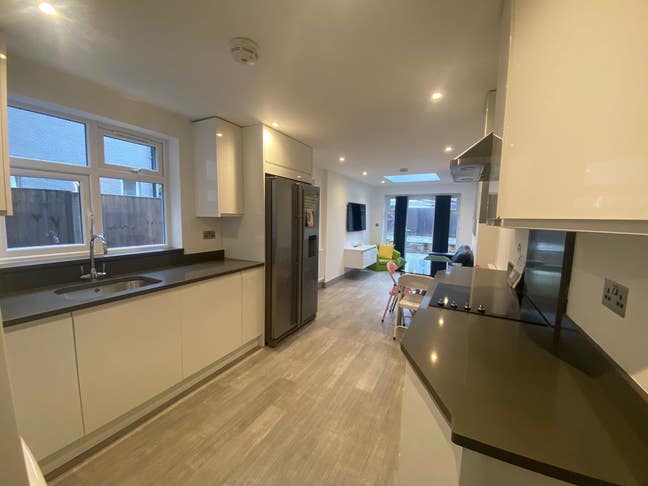Super Large Ensuite Room in Watford Town Centre   Main Photo