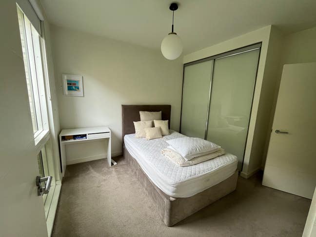 En-Suite Double Room in Kilburn Park Maisonette Main Photo