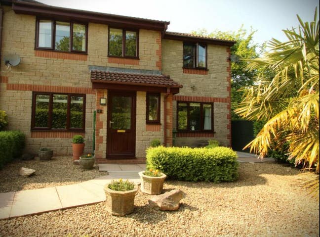 A Beautiful Peaceful House to Share Main Photo