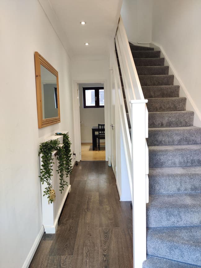 Fabulous 1 Bedroom Available (All Bills Included) Main Photo