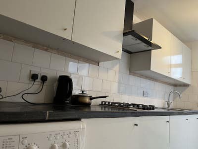 Clean nice double room in barking for rent  Main Photo