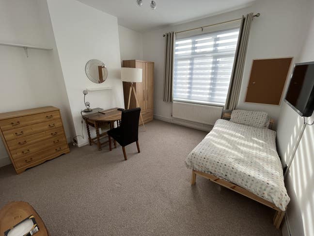 Room for FEMALE SS2 available now Main Photo