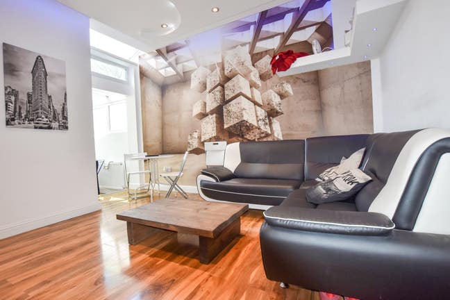 Double room, stylish 6 bed Rusholme Main Photo