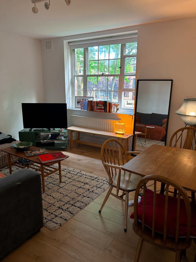 Sunny double room in the heart of Clapham Main Photo