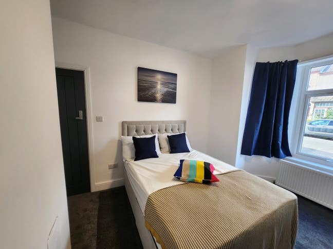 Newly Refurbished Professional Living  Main Photo