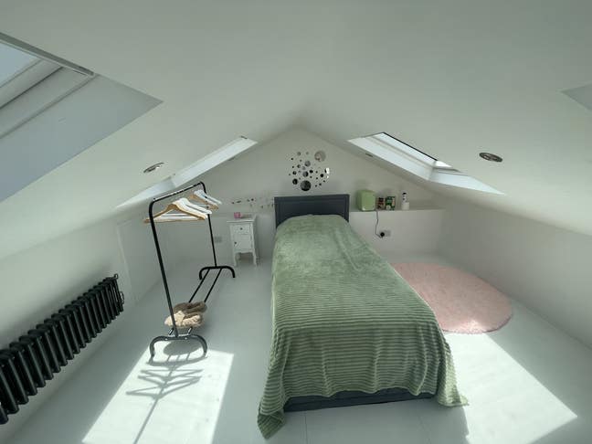 7 min DLR to London Bridge (short term acceptable) Main Photo