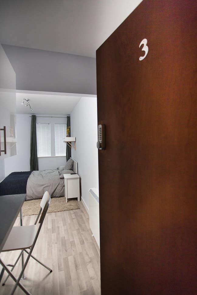 One Lovely Room Available (Beech Road)  Main Photo