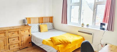 Female House - Zero Deposit - 2 Mins from Rbh  Main Photo