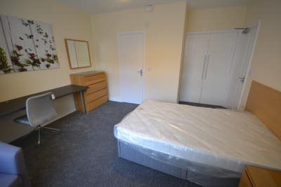 Luxury Ensuite Rooms in Wigan (WN6) - Must View Main Photo