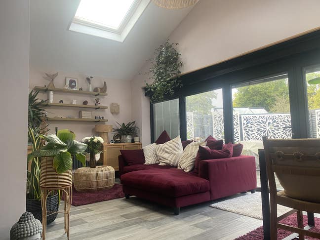 Fully furnished newly converted annex Main Photo